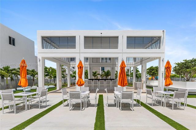 6416 NW 102nd Court 115, Doral, FL 33178