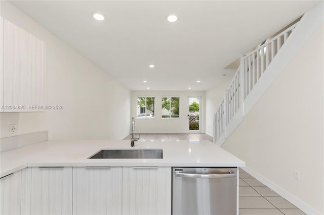 6416 NW 102nd Court 115, Doral, FL 33178