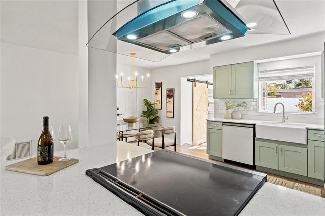 5314 13TH AVENUE S, Gulfport, FL 33707