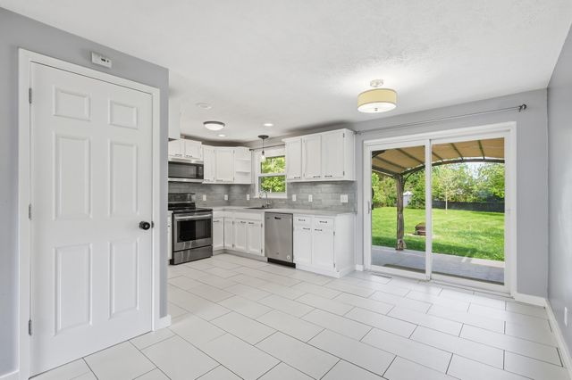 1015 Romanus Drive 1015 Romanus Drive, Vandalia, OH 45377