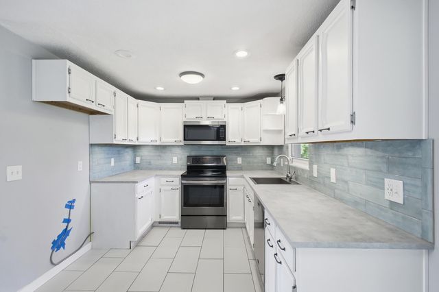 1015 Romanus Drive 1015 Romanus Drive, Vandalia, OH 45377