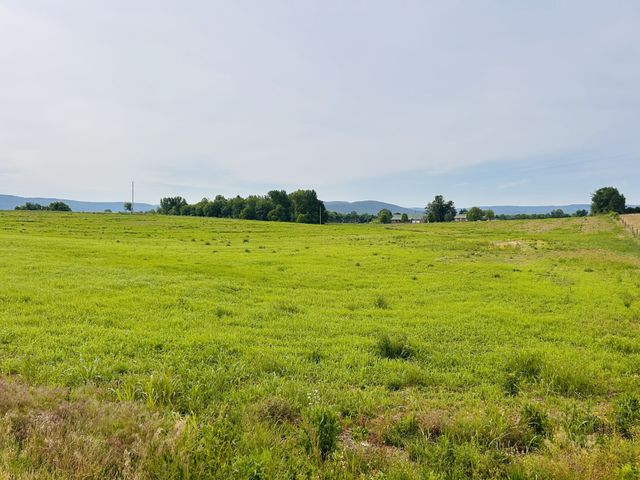 235 Breezy Knoll Ln, Morrison, TN 37357