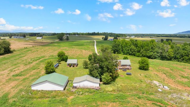 235 Breezy Knoll Ln, Morrison, TN 37357