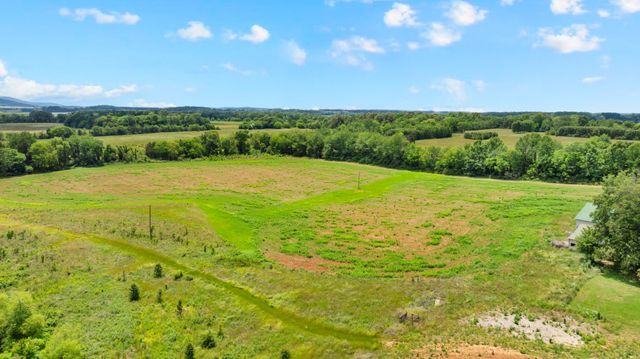 235 Breezy Knoll Ln, Morrison, TN 37357
