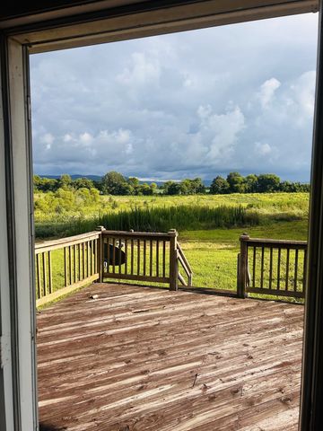 235 Breezy Knoll Ln, Morrison, TN 37357