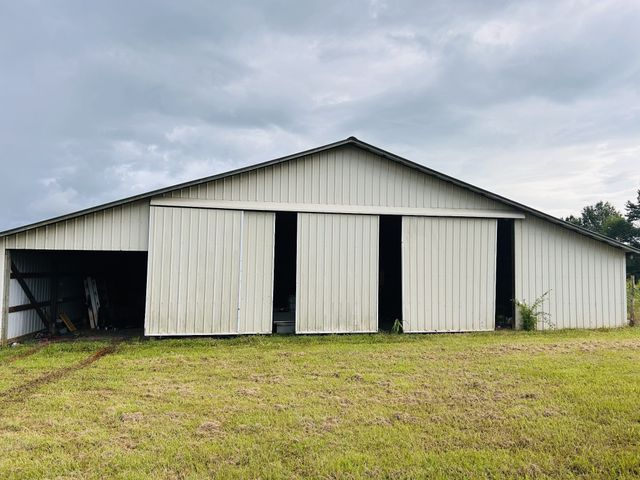 235 Breezy Knoll Ln, Morrison, TN 37357