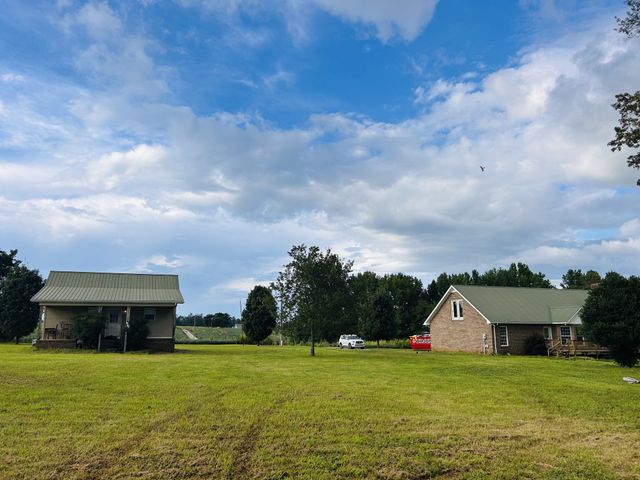 235 Breezy Knoll Ln, Morrison, TN 37357
