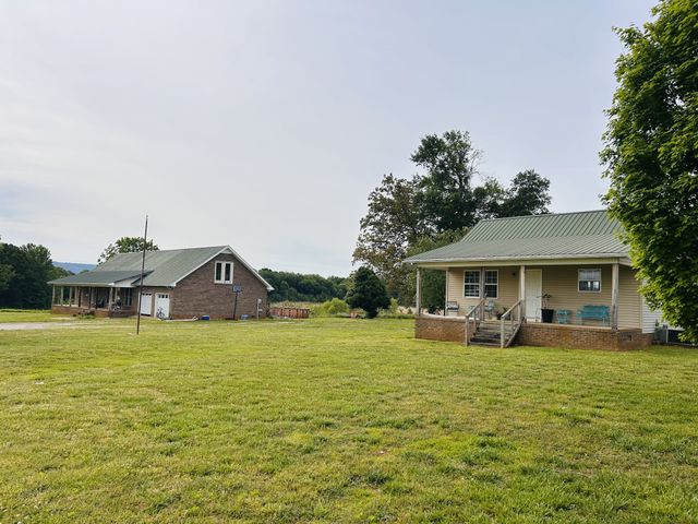 235 Breezy Knoll Ln, Morrison, TN 37357
