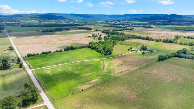 235 Breezy Knoll Ln, Morrison, TN 37357