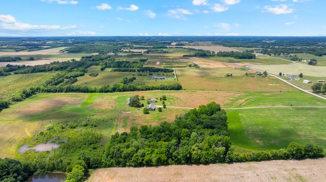 235 Breezy Knoll Ln, Morrison, TN 37357