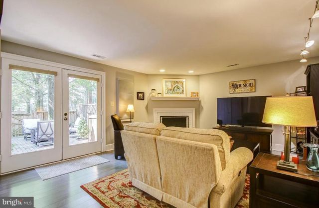 9936 FOXBOROUGH CIR, Rockville, MD 20850