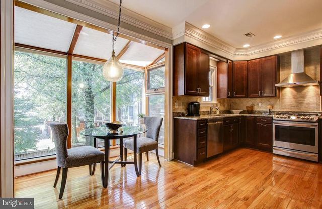 9936 FOXBOROUGH CIR, Rockville, MD 20850