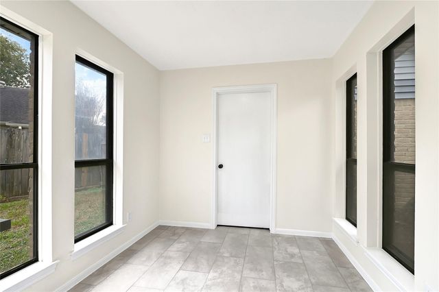 8726 Wildforest Drive, Houston, TX 77088