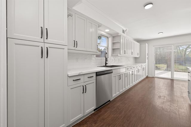 6211 Allentown Drive, Spring, TX 77389