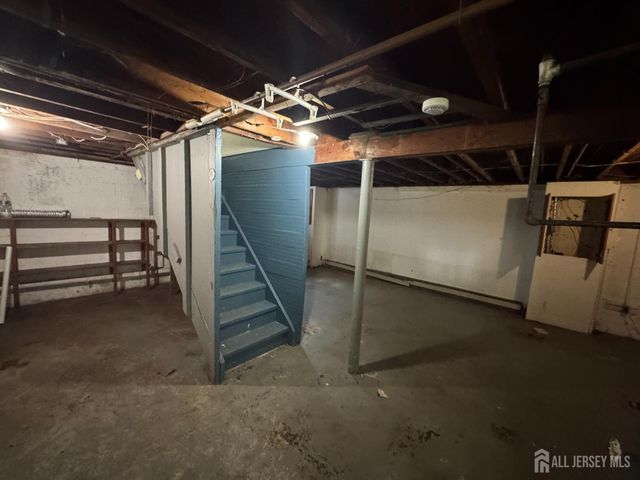 65 Lehigh Avenue, Piscataway, NJ 08854