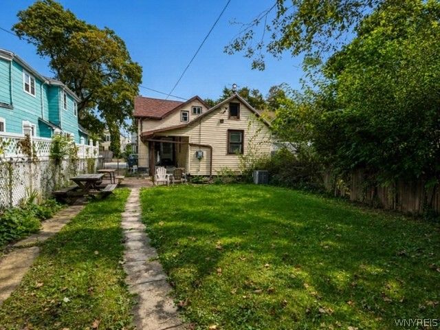 21 Grace Street, Buffalo, NY 14207