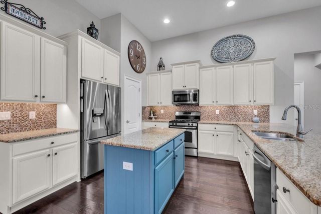 5203 SPARROWGLEN PLACE, Lithia, FL 33547