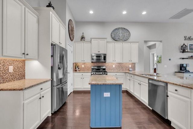 5203 SPARROWGLEN PLACE, Lithia, FL 33547