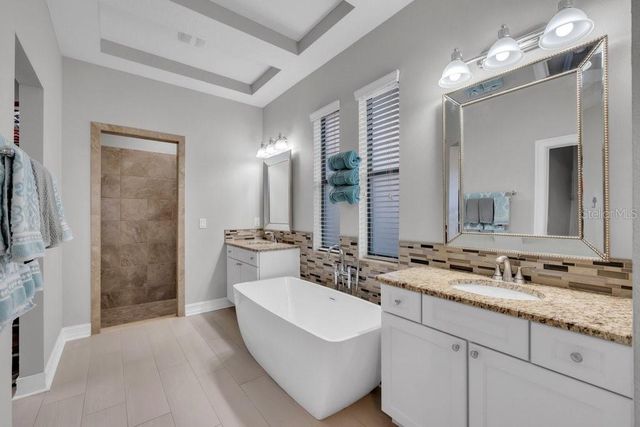 5203 SPARROWGLEN PLACE, Lithia, FL 33547