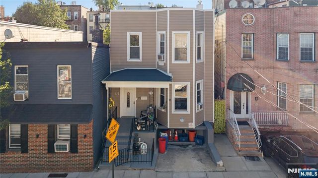 517 Monastery Place, Union City, NJ 07087