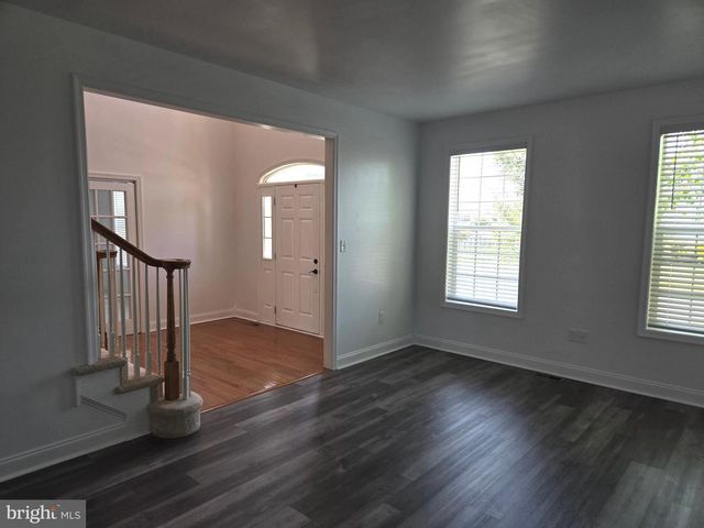 100 LILAC LN, Gilbertsville, PA 19525