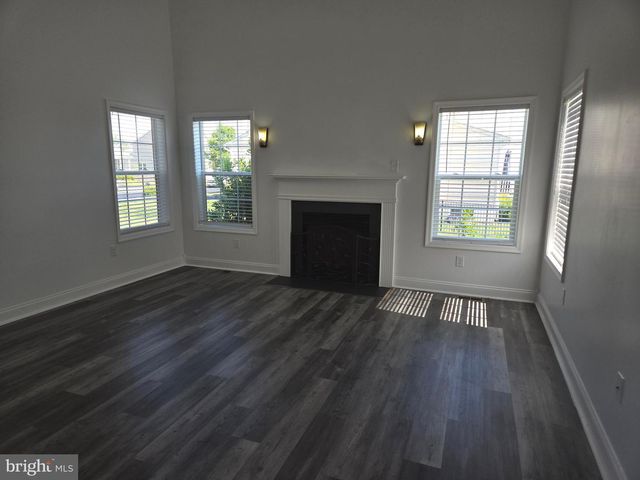 100 LILAC LN, Gilbertsville, PA 19525