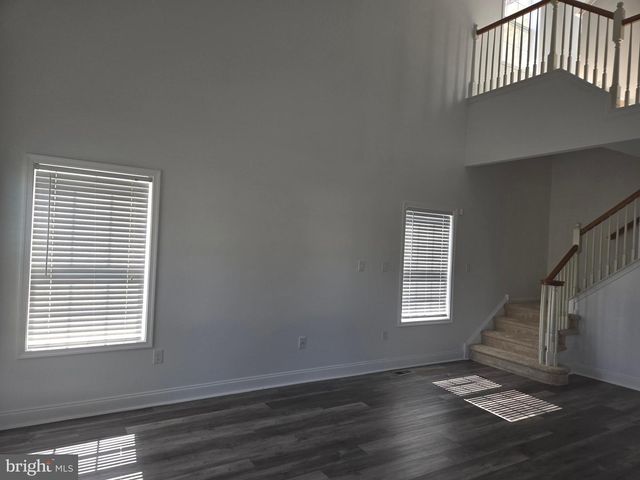 100 LILAC LN, Gilbertsville, PA 19525