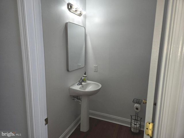 100 LILAC LN, Gilbertsville, PA 19525