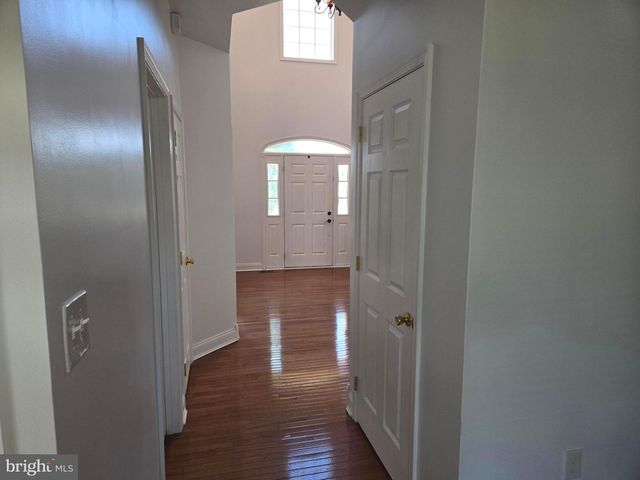100 LILAC LN, Gilbertsville, PA 19525