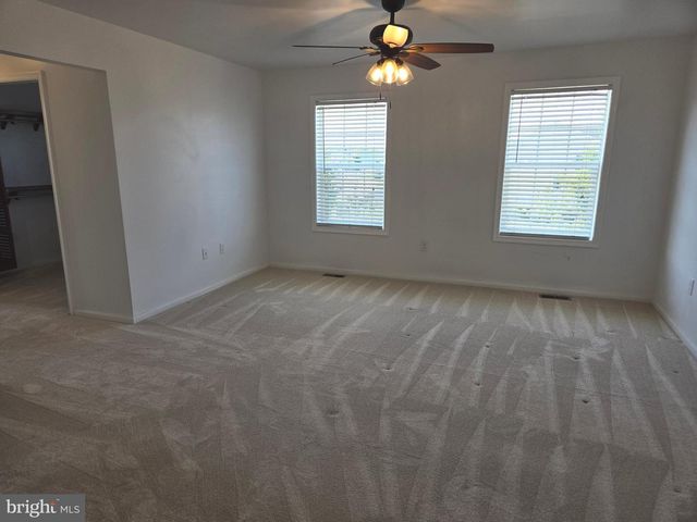 100 LILAC LN, Gilbertsville, PA 19525