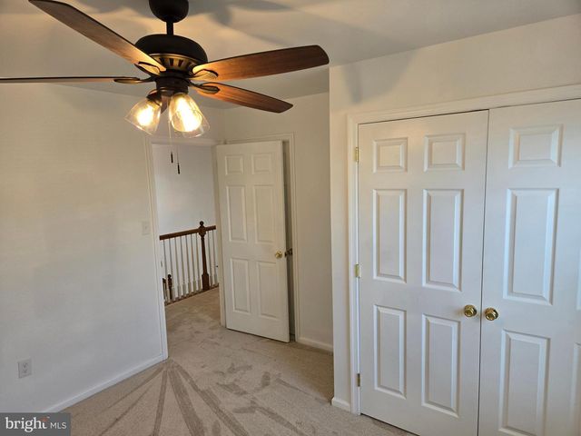 100 LILAC LN, Gilbertsville, PA 19525