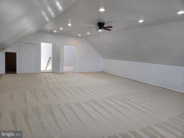 100 LILAC LN, Gilbertsville, PA 19525