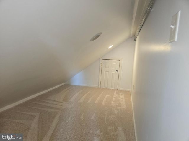 100 LILAC LN, Gilbertsville, PA 19525