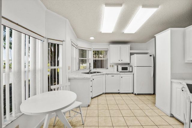 3809 Meadowlark Circle, Port St. Lucie, FL 34952