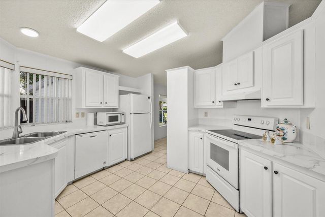 3809 Meadowlark Circle, Port St. Lucie, FL 34952