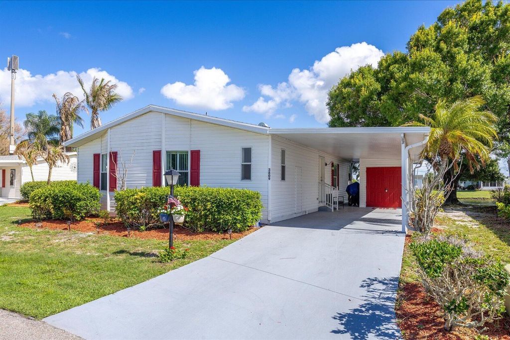 3809 Meadowlark Circle, Port St. Lucie, FL 34952