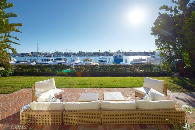 2572 Bayshore, Newport Beach, CA 92663