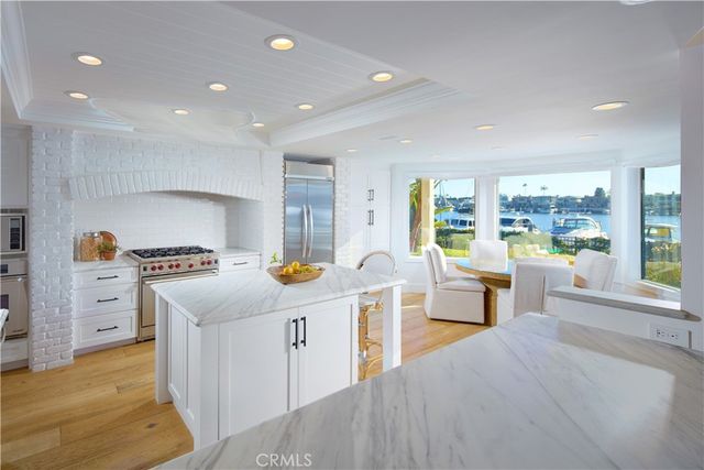 2572 Bayshore, Newport Beach, CA 92663