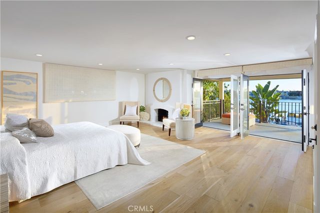 2572 Bayshore, Newport Beach, CA 92663