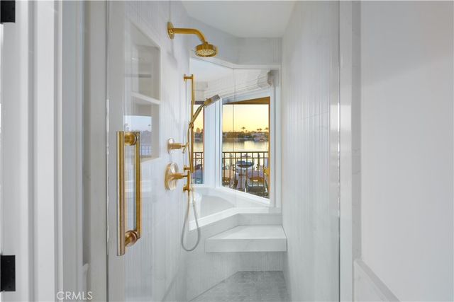 2572 Bayshore, Newport Beach, CA 92663
