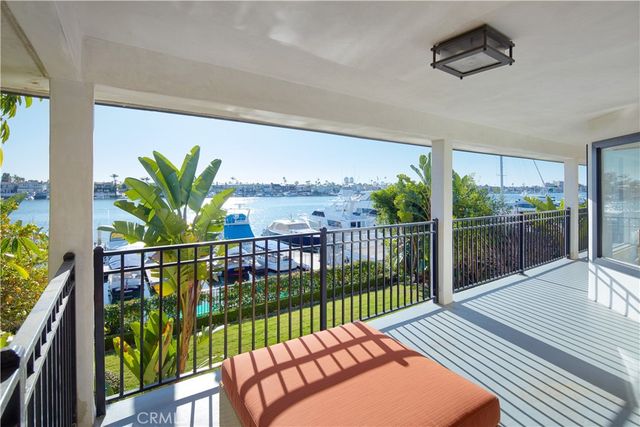 2572 Bayshore, Newport Beach, CA 92663