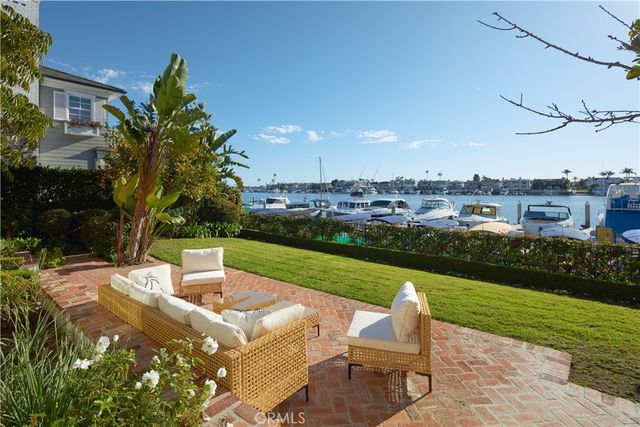 2572 Bayshore, Newport Beach, CA 92663