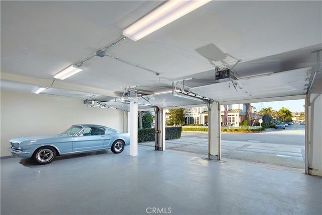 2572 Bayshore, Newport Beach, CA 92663