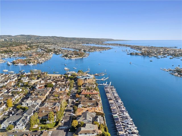 2572 Bayshore, Newport Beach, CA 92663