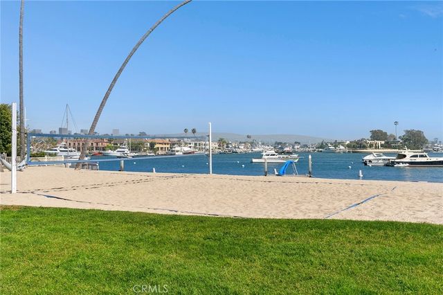 2572 Bayshore, Newport Beach, CA 92663