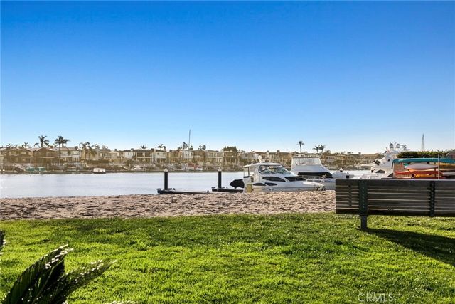 2572 Bayshore, Newport Beach, CA 92663