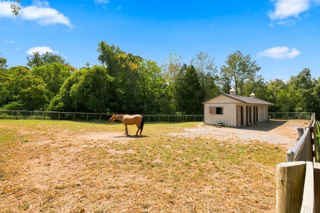 110 Akers Trl, Gallatin, TN 37066