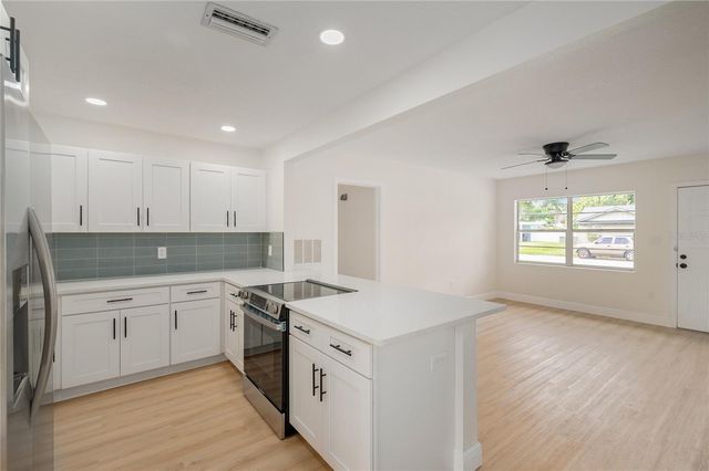 3733 SURREY DRIVE, Orlando, FL 32812