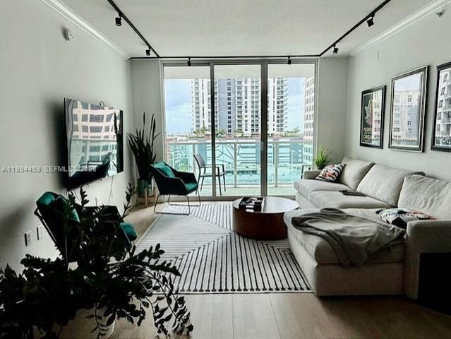 350 SE 2nd St 1150, Fort Lauderdale, FL 33301