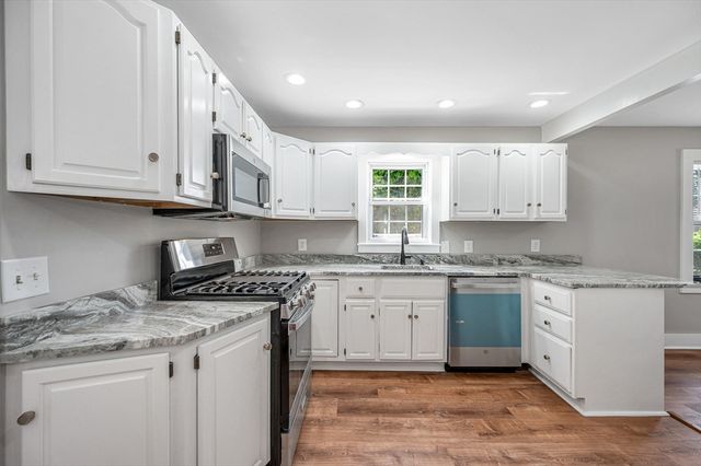 15 Junior Avenue, Methuen, MA 01844